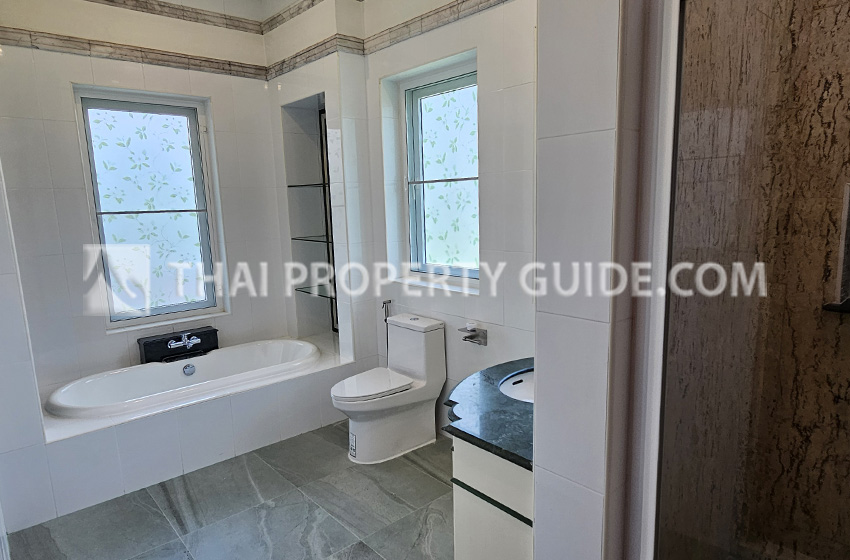 House with Private Pool in Nichada Thani 